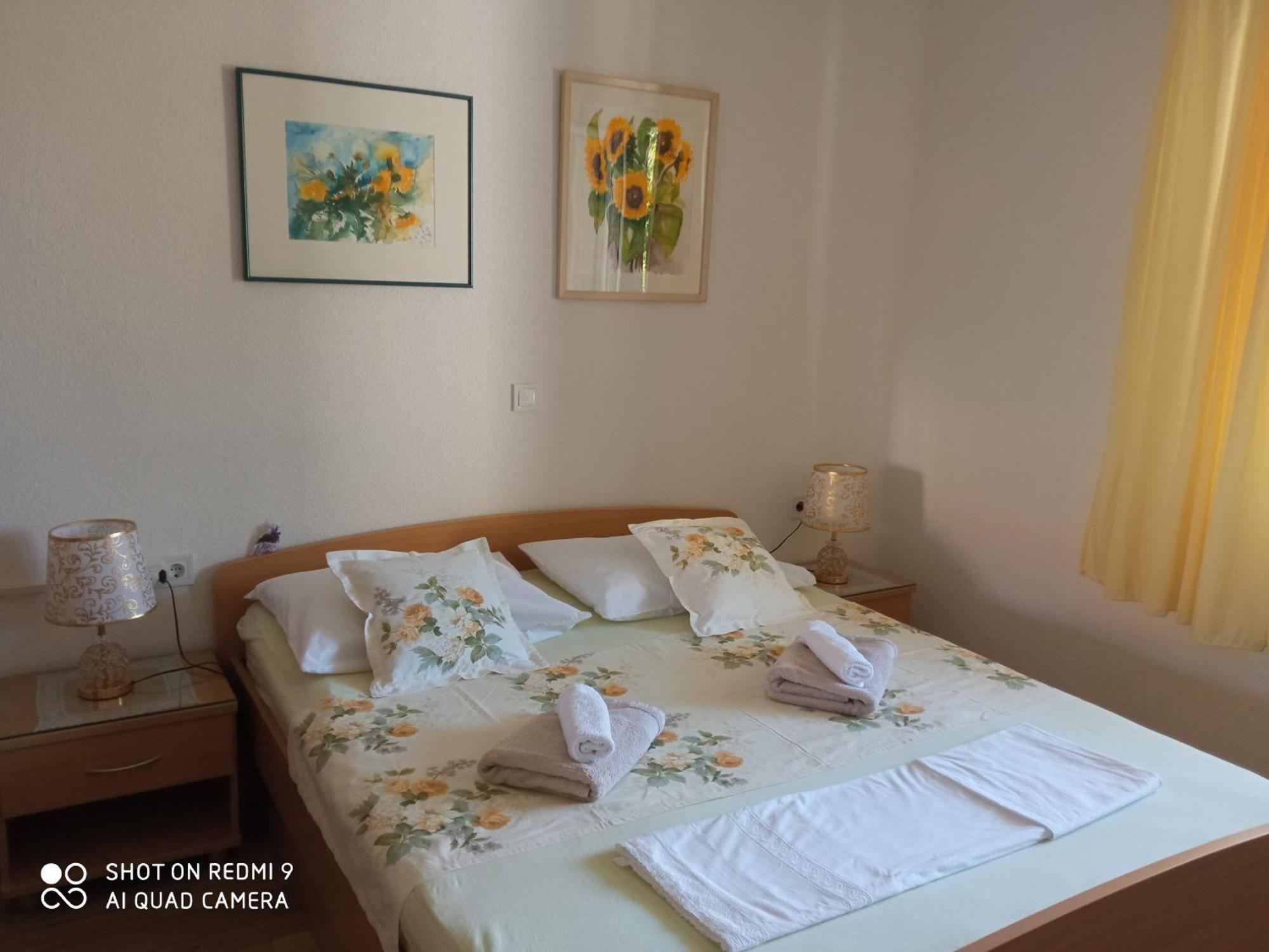 Apartman Hibiskus Bol Exterior photo