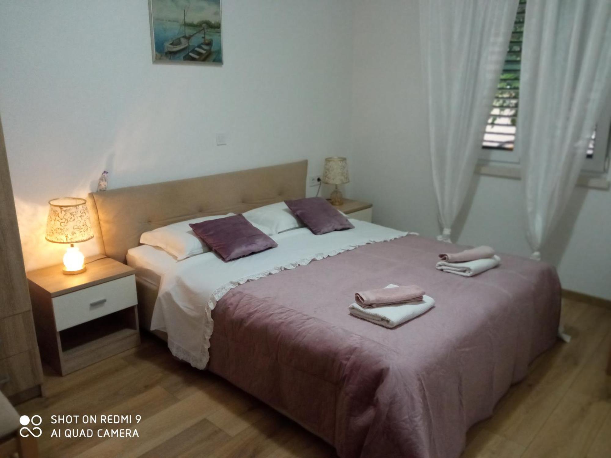 Apartman Hibiskus Bol Exterior photo